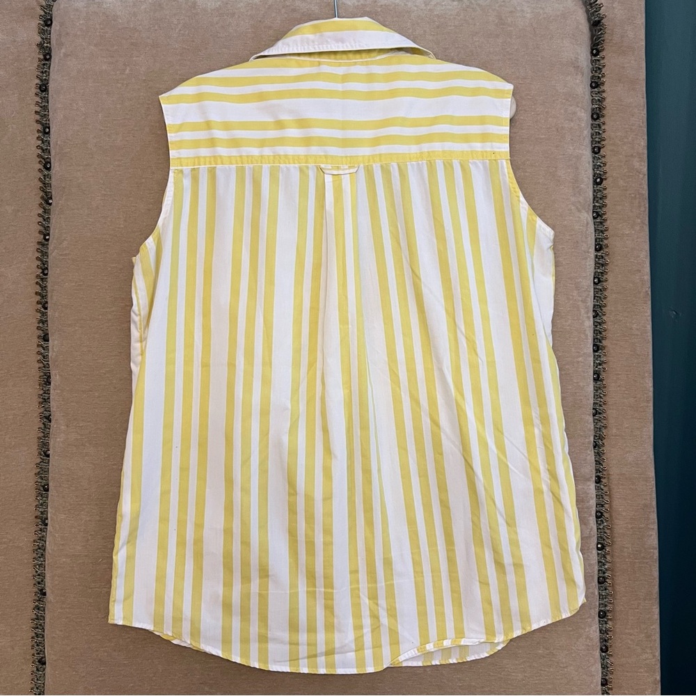 Simply Basic Sleeveless Button Down Collared Stri… - image 5